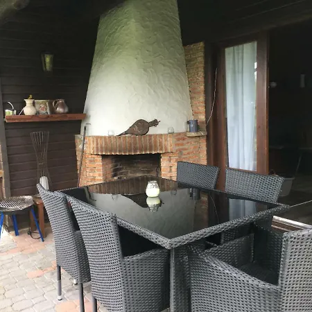 Dachsbau *